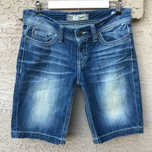 BKE Buckle Bermuda Jean Shorts “Payton” Size 29